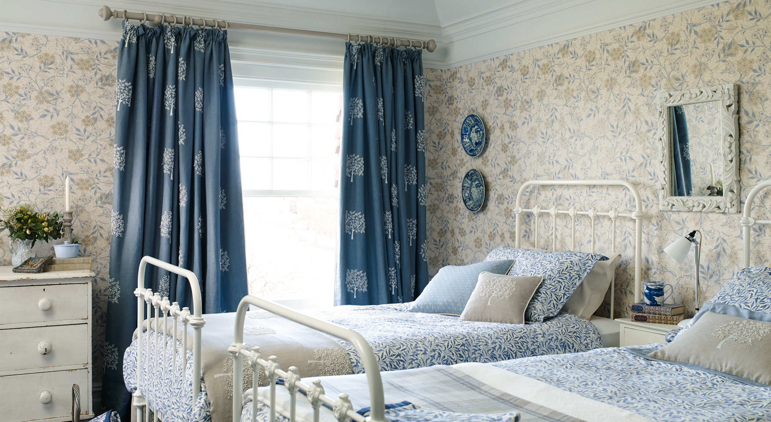 Bespoke made-to-measure curtains from a wide range of designer suppliers